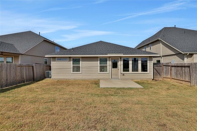 Building Photo - 25615 Whitehaven Gate St