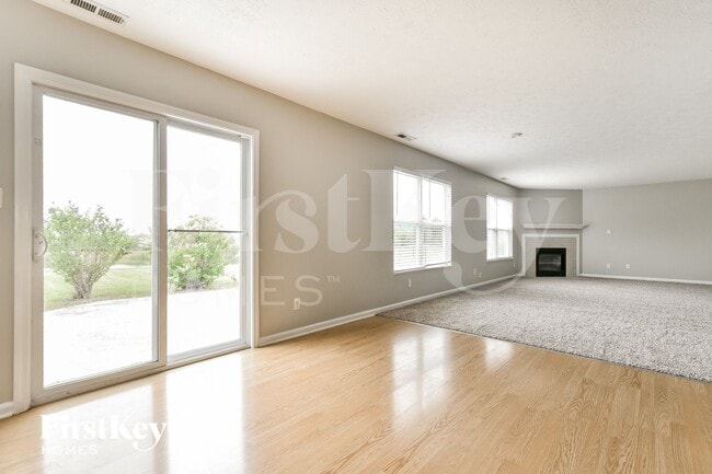 Foto del edificio - 7741 Thorney Wood Dr