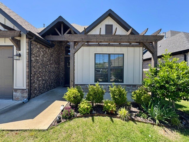 Building Photo - 2979 W Sauter Ln