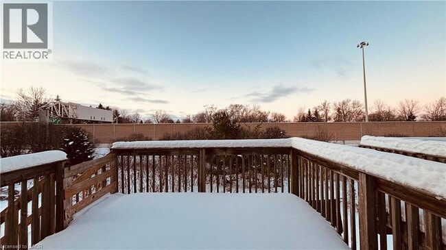 Building Photo - 50 Howe Dr