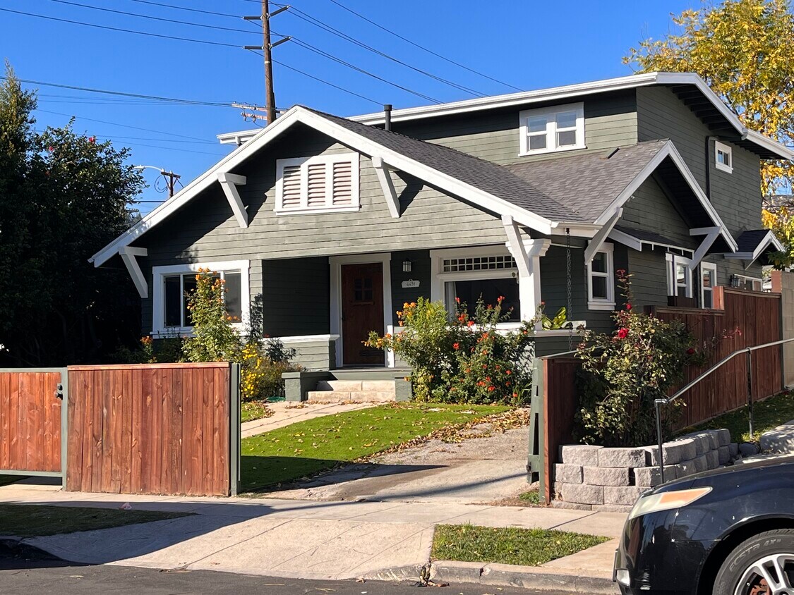 Foto principal - 4451 Finley Ave