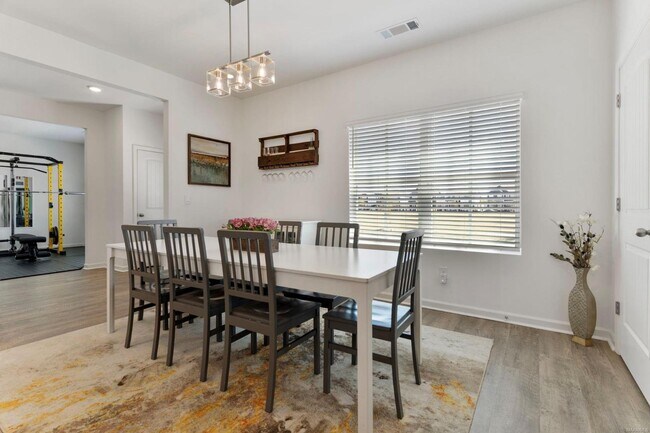 Foto del edificio - 6321 Town Ln
