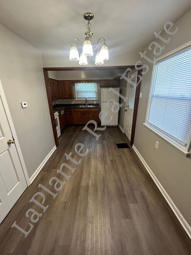 Foto del edificio - Cute 2 bedroom, 1 bath home on a corner lo...