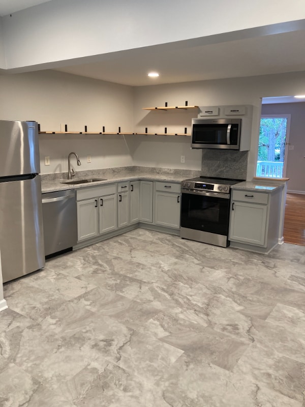 Building Photo - 1505 Woodland Rd