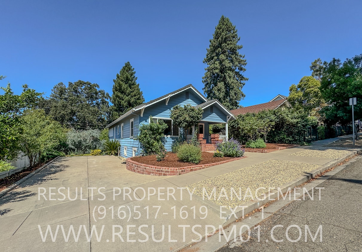 Primary Photo - Charming Home in Auburn Coming Soon!