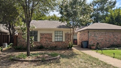 Building Photo - 665 Stonehenge Dr