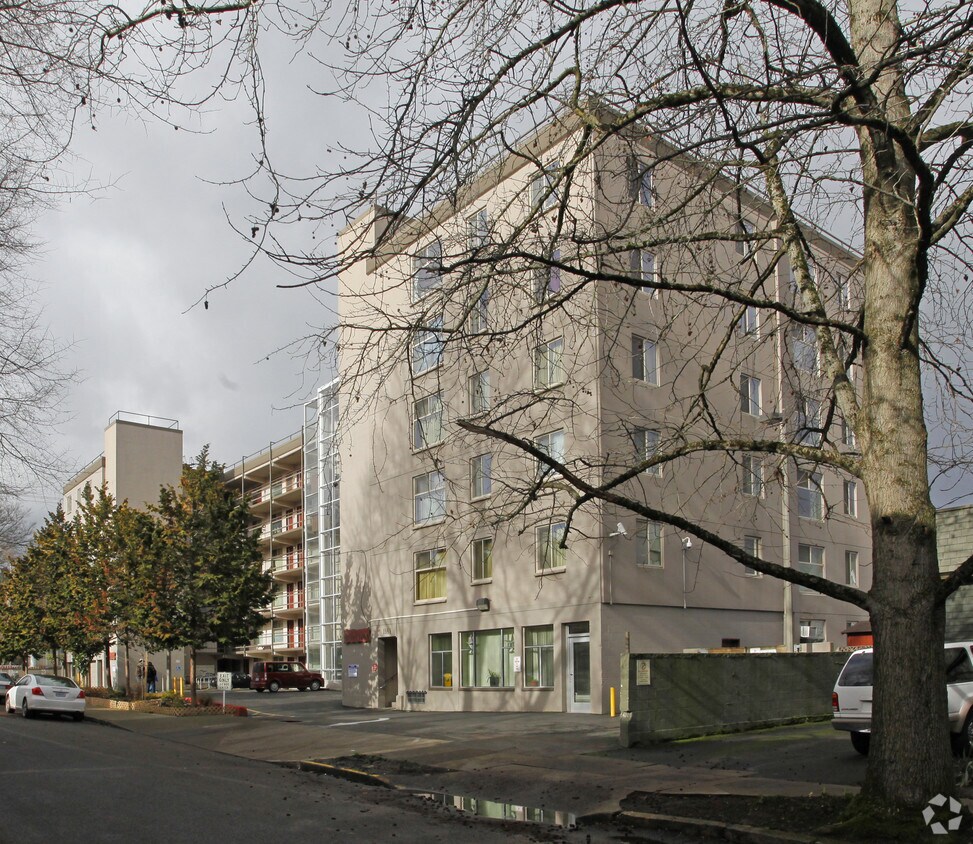 Foto del edificio - Medallion Apartments