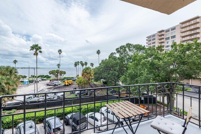 Foto del edificio - 2109 Bayshore Blvd