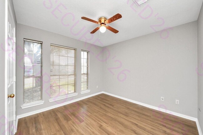 Foto del edificio - 5615 Brenwood Gln Trl