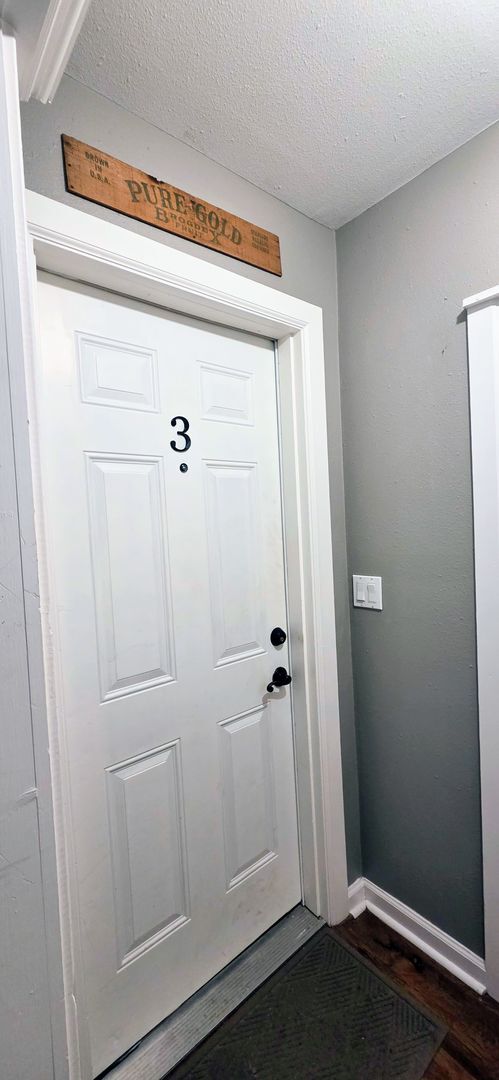 Building Photo - Mahncke Park! 1-Bedroom in 4-Plex near Ft ...