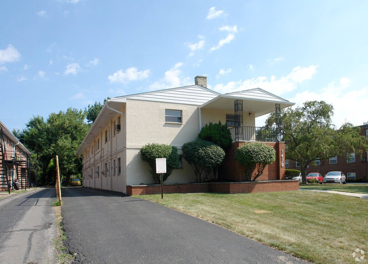 Building Photo - 1470 King Ave