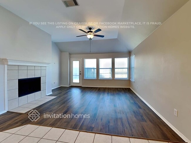 Building Photo - 253 Hilltop Dr