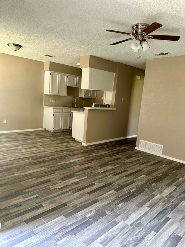 Foto del edificio - 4913 Jamesway Rd