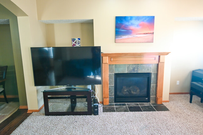 Foto del edificio - 3266 Oak View Dr