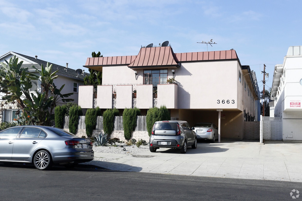 Primary Photo - 3663 Vinton Ave