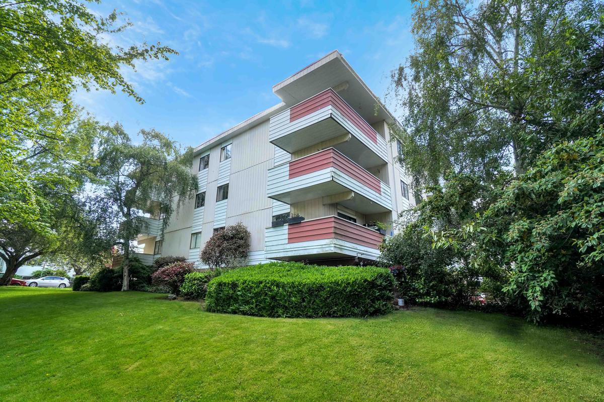 Summerhill Apartments Apartments 260 Michigan St Victoria, BC