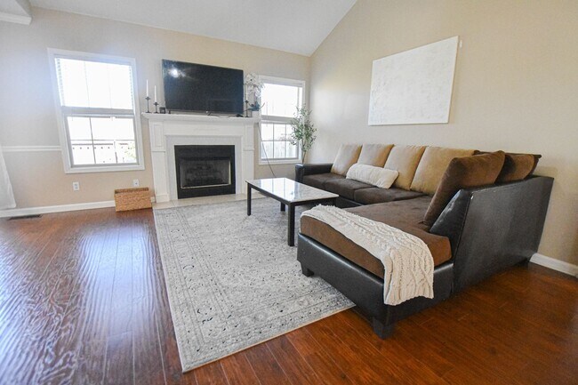 Foto del edificio - Pet Friendly Three Bedroom with Bonus!