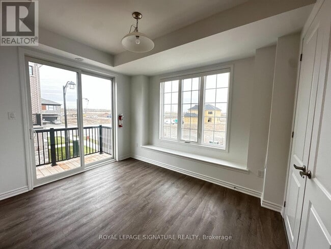 Photo du bâtiment - 1259 Lily Cres