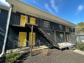 Building Photo - 123 Ingersoll Ave