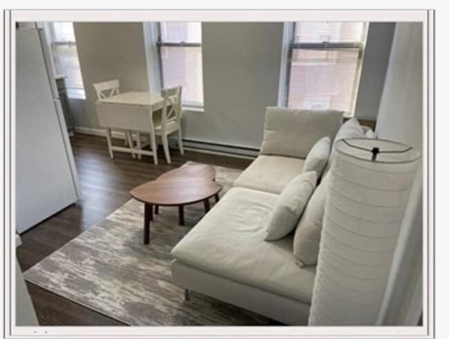 Building Photo - 56 Johnson St