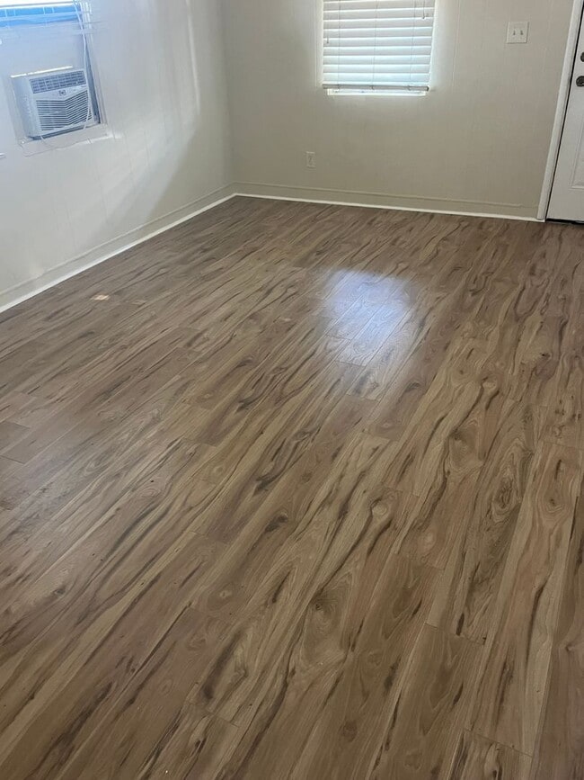 Foto del edificio - 19133 E Grace St