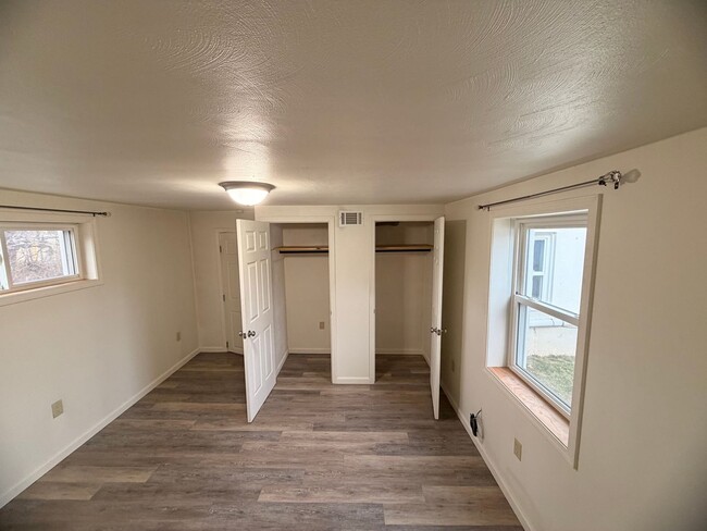 Foto del edificio - 4955 Bull Creek Rd