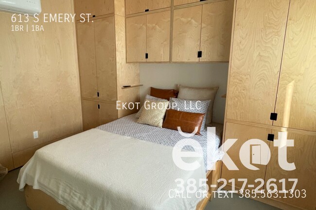 Foto del edificio - 613 Emery St W