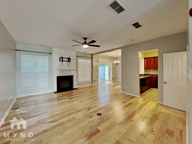 Foto del edificio - 10119 Blakeney Preserve Dr