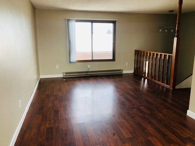 Foto del edificio - 2 Bedroom Condo!