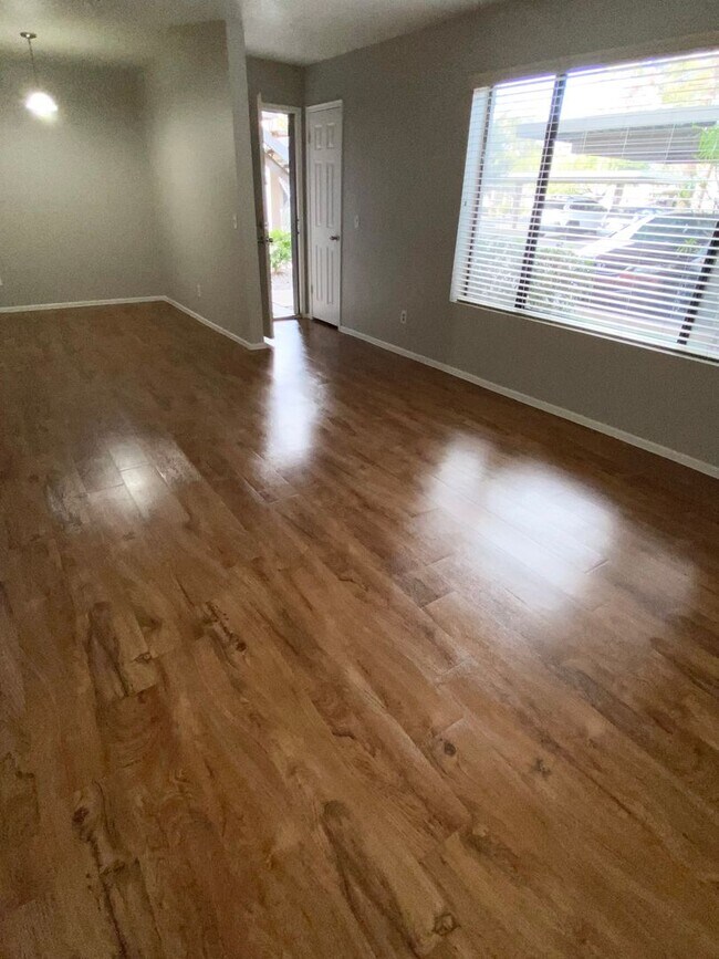 Foto del edificio - Spacious Two Bedroom Two Bath Condo in Tempe