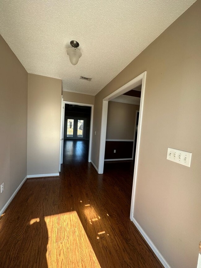 Building Photo - Briarhill Acres