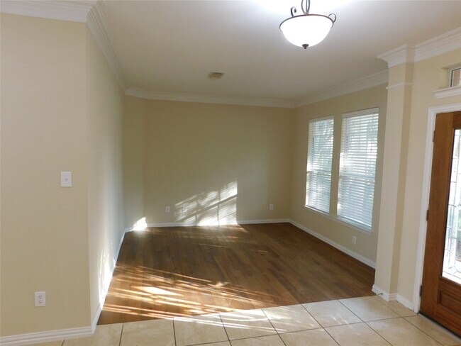 Foto del edificio - 5527 Baron Ridge Ln