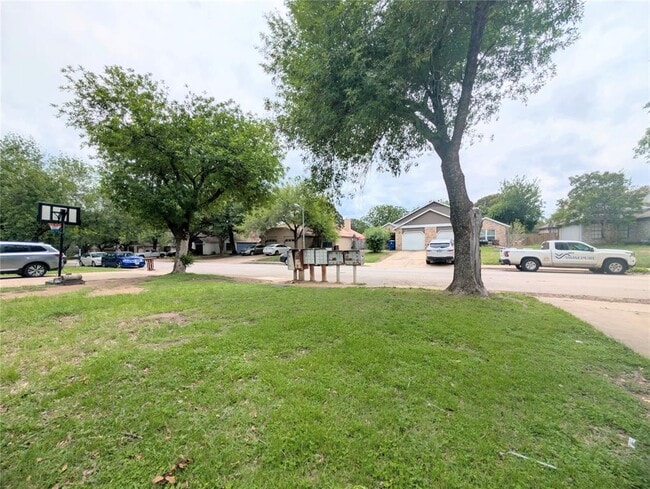 Building Photo - 2018 Redwing Way