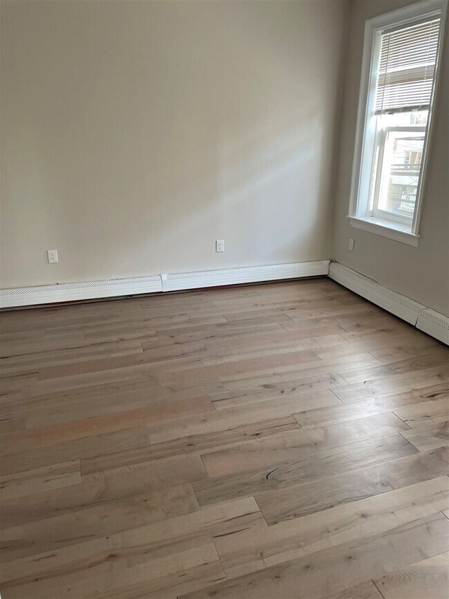 Foto del edificio - 234 Beacon Ave