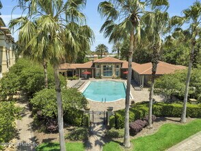 Building Photo - 4300 S Beach Pkwy