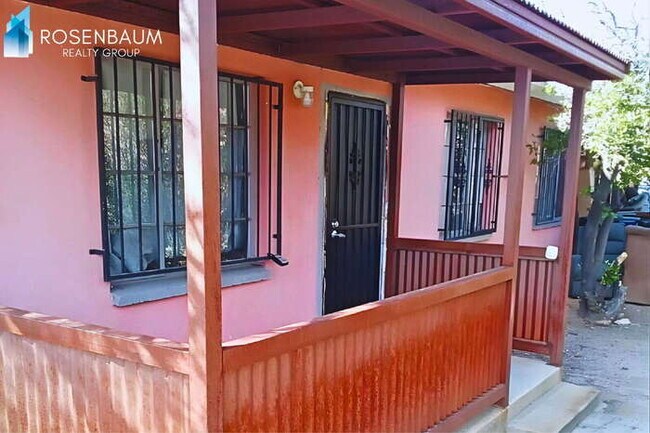 Foto del edificio - 3433 E Pima St