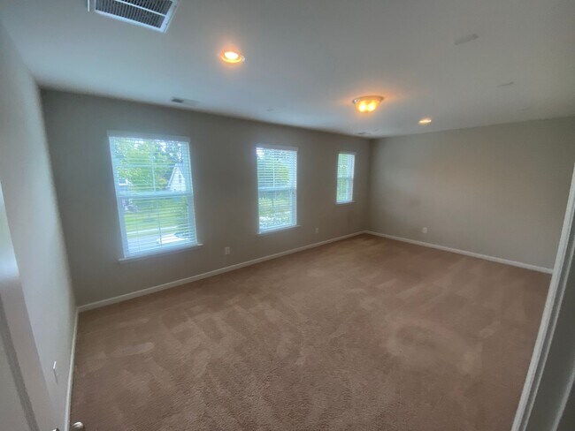 Foto del edificio - Move In Ready!!!!