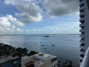 Building Photo - 1717 N Bayshore Dr