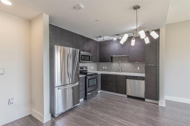 Foto del edificio - 604 N Bluff Dr