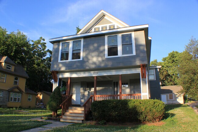 Building Photo - 3339 Charlotte St