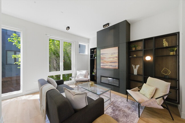 Building Photo - 4230 W Belmont Ave