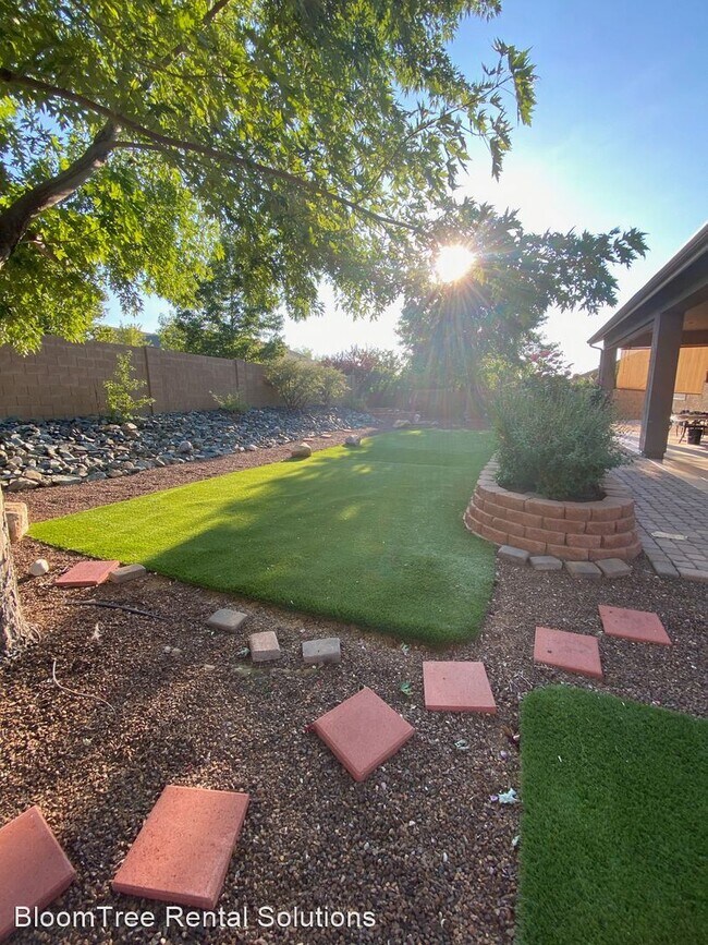 Foto del edificio - 3 br, 2 bath House - 6441 E Jaden Lane