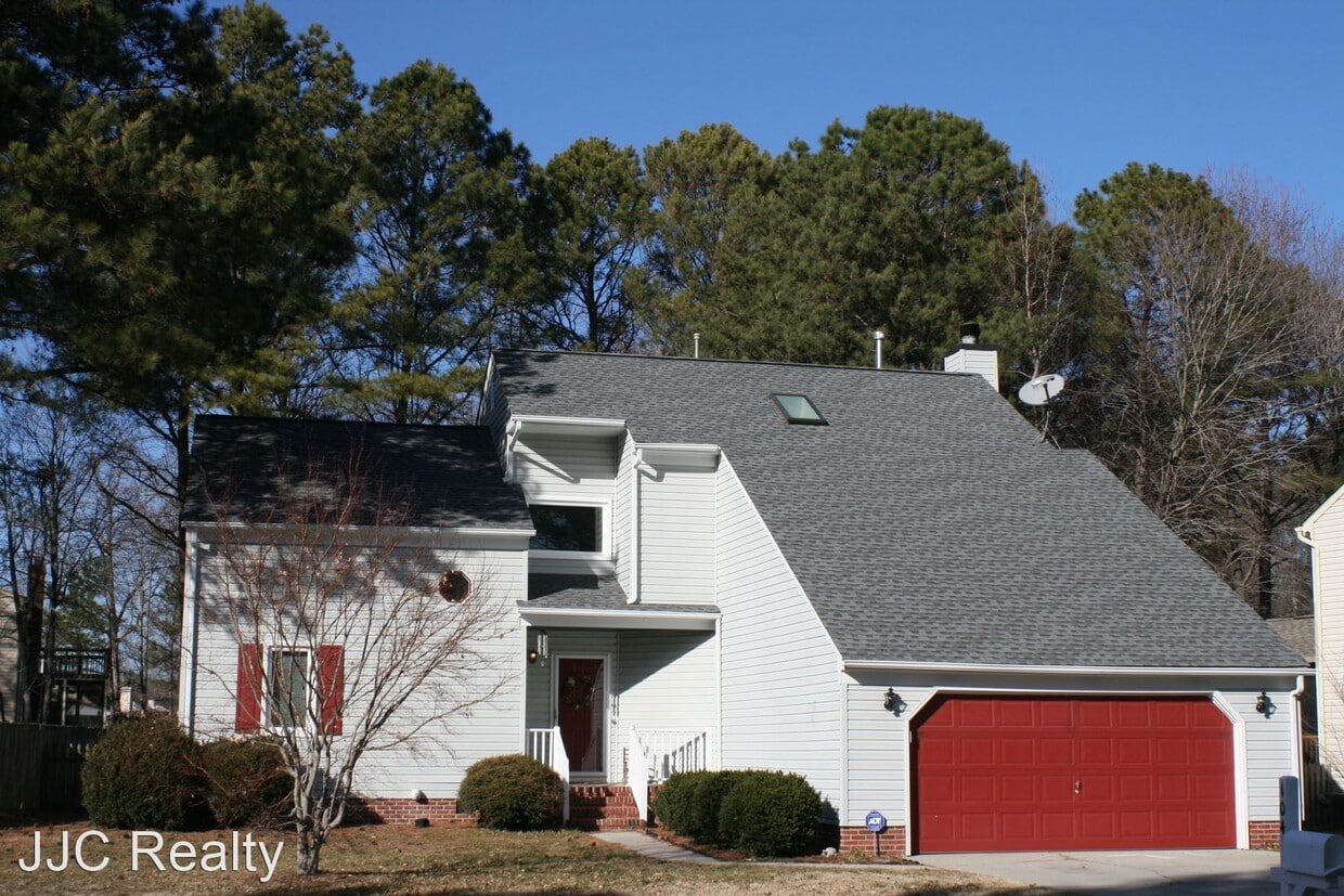 Primary Photo - 4 br, 2.5 bath House - 104 Conway Court