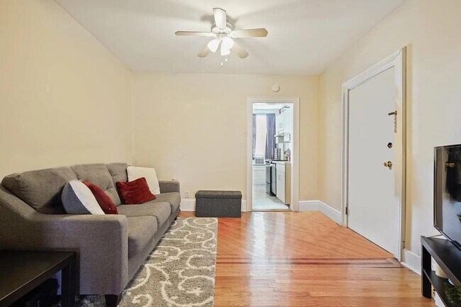 Foto del edificio - 628 Hudson St