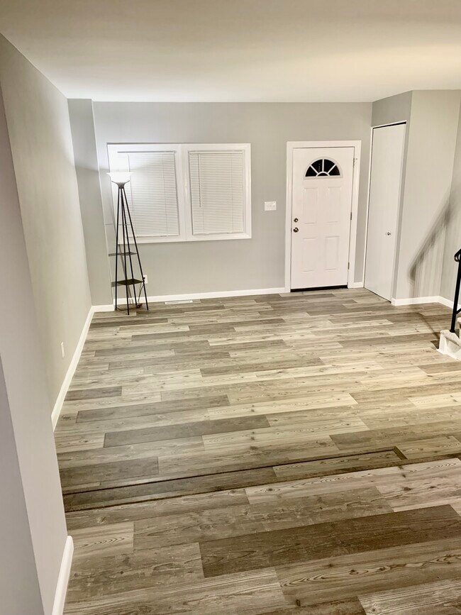 Living Room - 8238 Gray Haven Rd