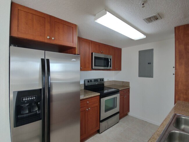 Foto del edificio - Modern 1BR/1BA Condo with Stainless Steel Appliances – Downtown Miami