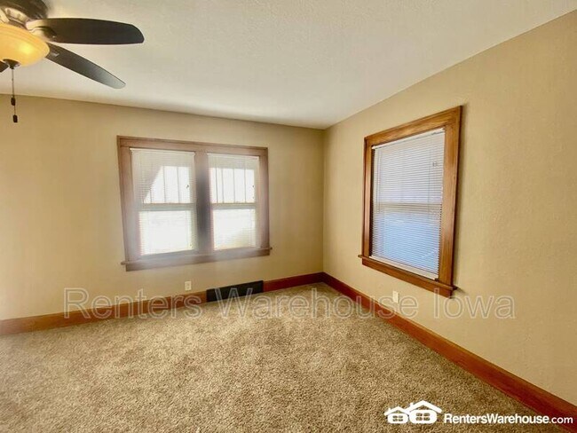 Building Photo - 2415 44th St