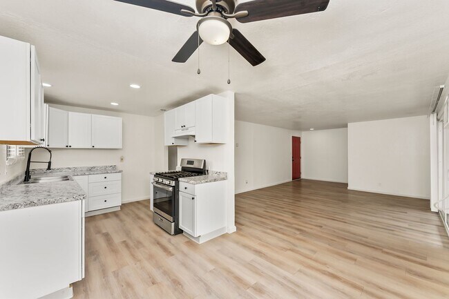 Building Photo - 6429 Stoneman Dr