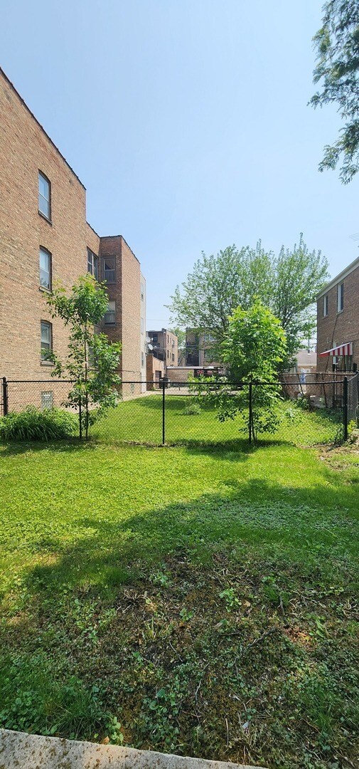 Building Photo - 9241 S Laflin St