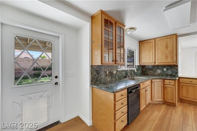 Building Photo - 4351 Satinwood Dr